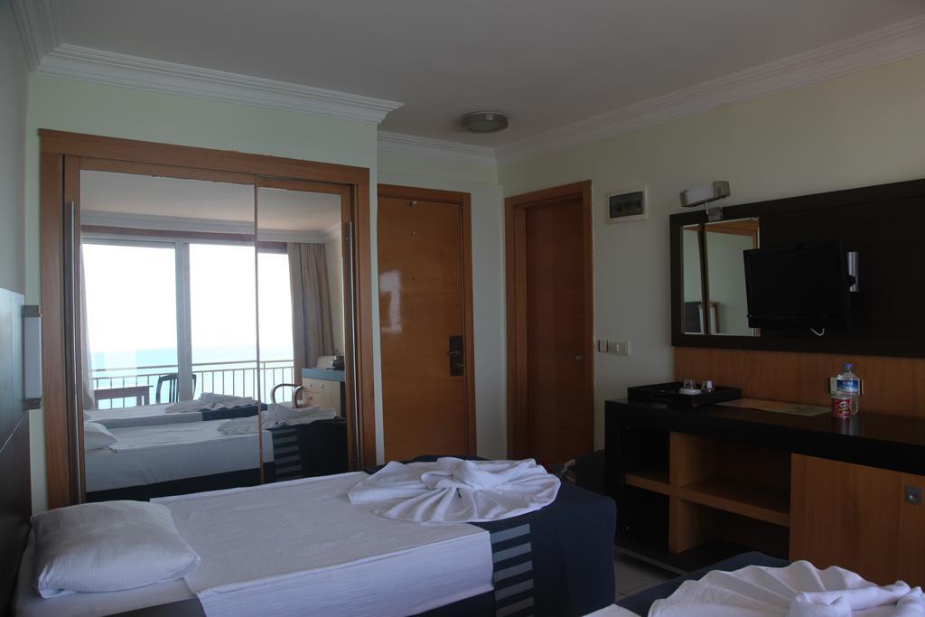 Yali Hotel Side Room photo
