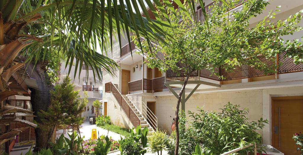 Yali Hotel Side Exterior photo